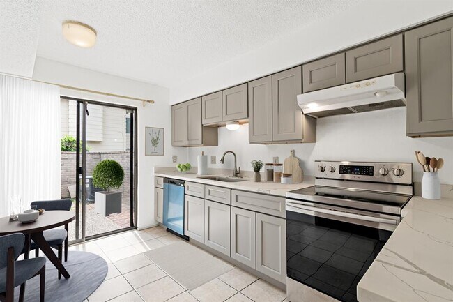 Foto del edificio - 3158 Windchase Blvd