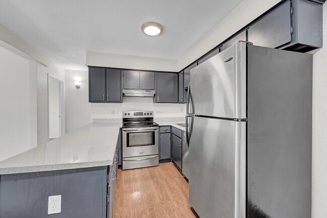 Building Photo - $1,240.95 with $300.00 OFF First Month's Rent- 1 Bedroom, 1 Bathroom, Condo in Denver with Cozy F...