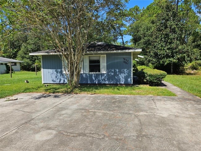 Building Photo - 7951 W Fern Pl