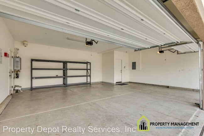 Building Photo - 5 br, 3.5 bath House - 9320 Meringue Ct