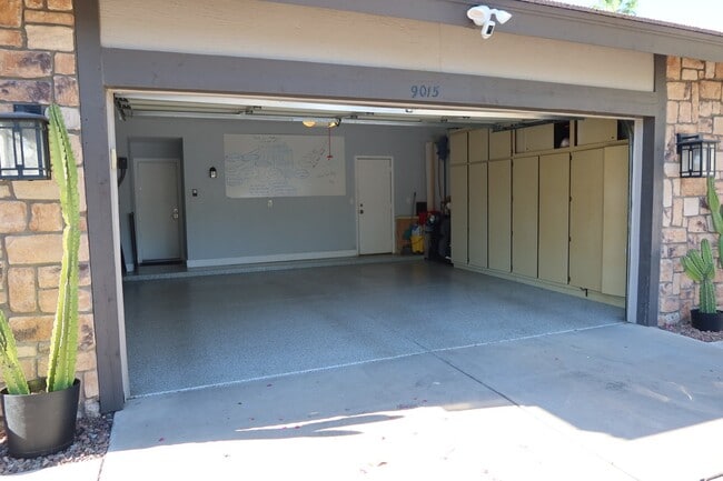 Photo - 9015 E Poinsettia Dr House