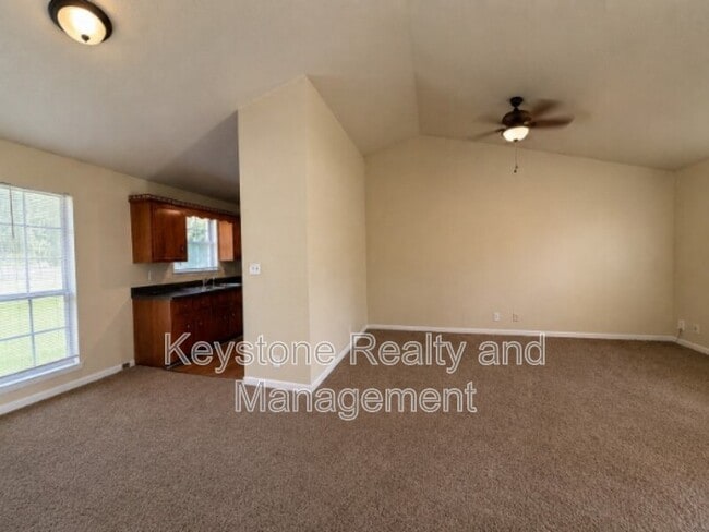 Building Photo - 717 Peachers Mill Rd