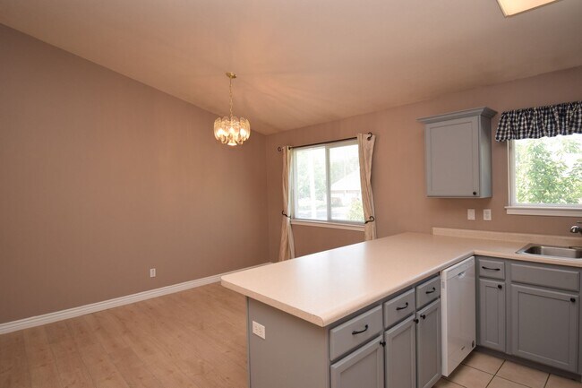 Foto del edificio - Amazing 3 Bedroom 2.5 Bathroom in SLC!!!