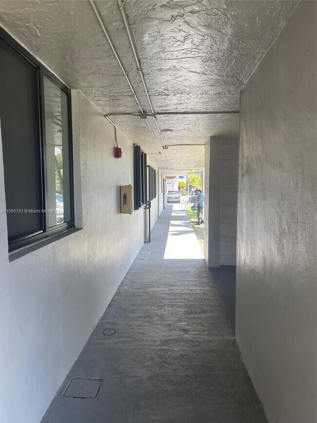 Foto del edificio - 10290 NW 9th St Cir