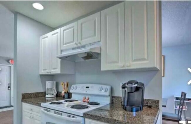 Foto del edificio - 13795 Yarmouth Dr