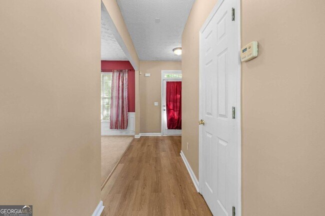 Foto del edificio - 6225 Shenfield Ln