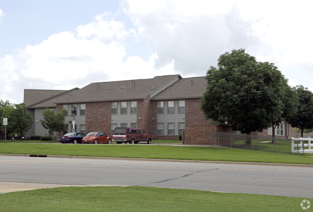 Aparcamiento - Hickory Crossing