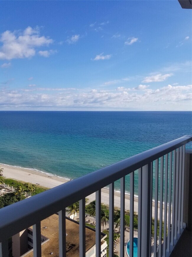 Building Photo - 1950 S Ocean Dr