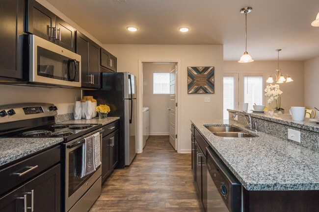 Building Photo - 271 Cane View Trl