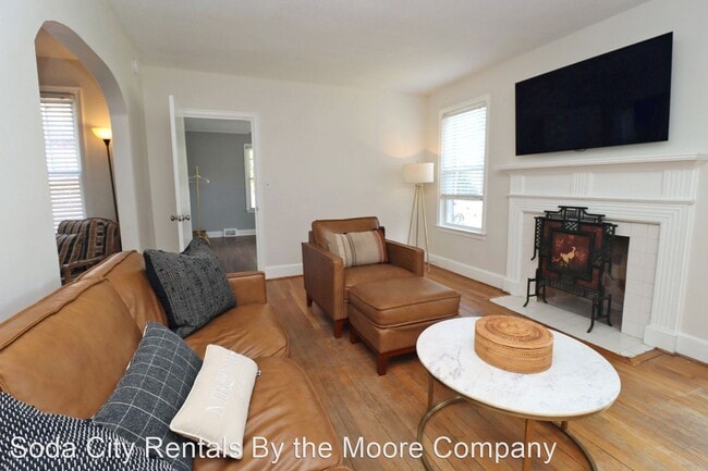 Building Photo - 2 br, 1 bath House - 1012 D Avenue