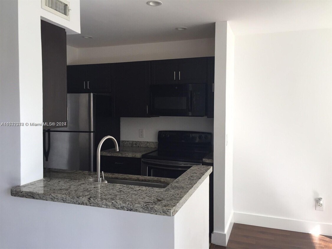 Foto del edificio - 8320 SW 1st St