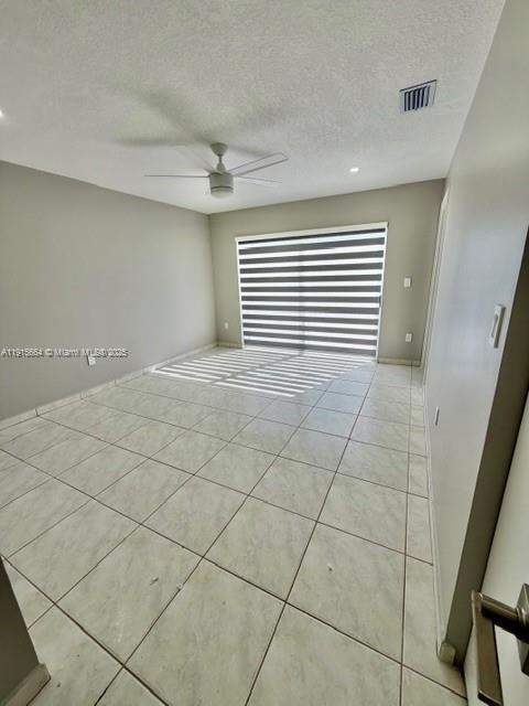 Foto del edificio - 9108 NW 190th Terrace