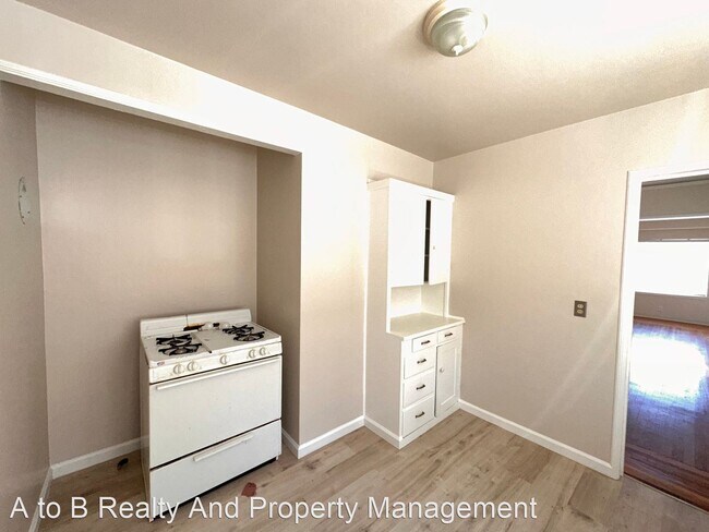 Building Photo - 2 br, 1 bath House - 715 S. 10th Street