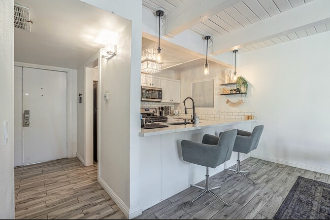 Building Photo - 43609 Stanridge Ave