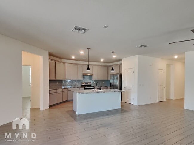 Foto del edificio - 7325 S 33rd Ln