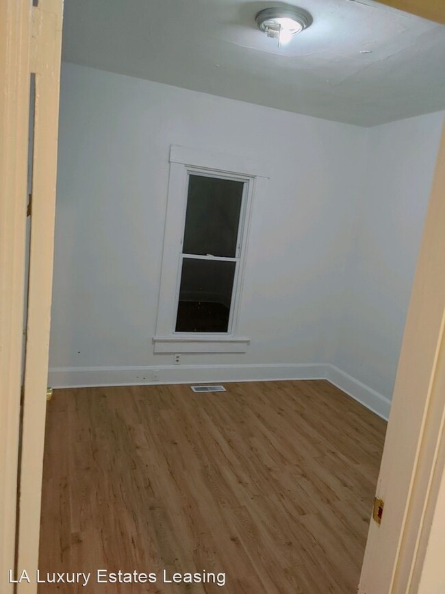 Building Photo - 3 br, 1 bath House - 3804 Pflanz Ave