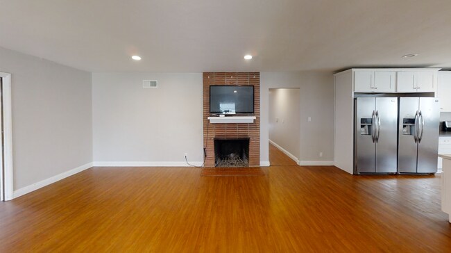 Foto del edificio - 5532 Mary Ln Dr