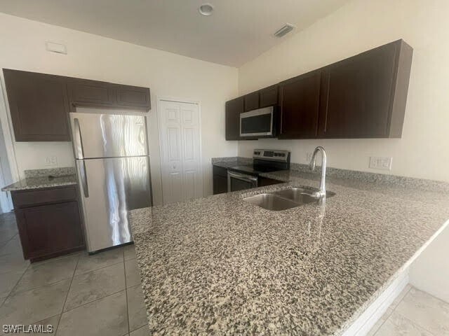 Foto del edificio - 211 NW 28th St