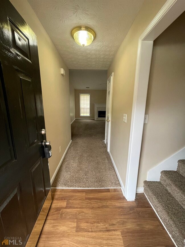 Building Photo - 100 Oak Hill Dr