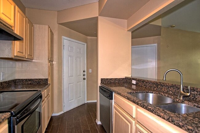 Foto del edificio - 2/2 2nd floor in Sabal Pointe Longwood Gat...