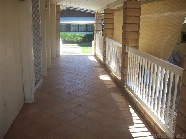 Foto del edificio - 9255 N Magnolia Ave