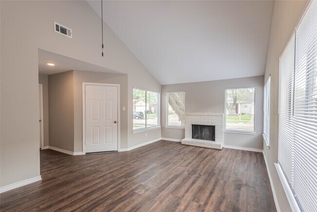 Building Photo - 7522 Pepperbrook Dr