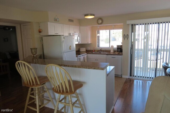 Foto del edificio - 1 br, 2 bath Condo - 1411 Lake Park Blvd S
