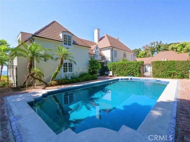 Building Photo - 605 Paseo Del Mar