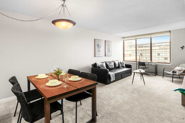 Building Photo - 401 12th St S