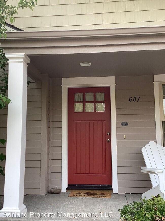 Foto del edificio - 3 br, 2 bath House - 607 N Mountain Ave