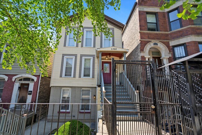 Foto del edificio - 1322 N Bosworth Ave
