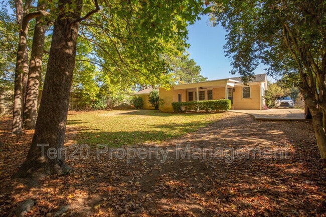 Foto del edificio - 6223 Fox Chapel Dr