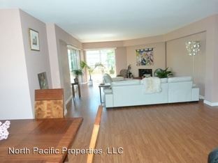 Building Photo - 4545 Sand Point Way NE