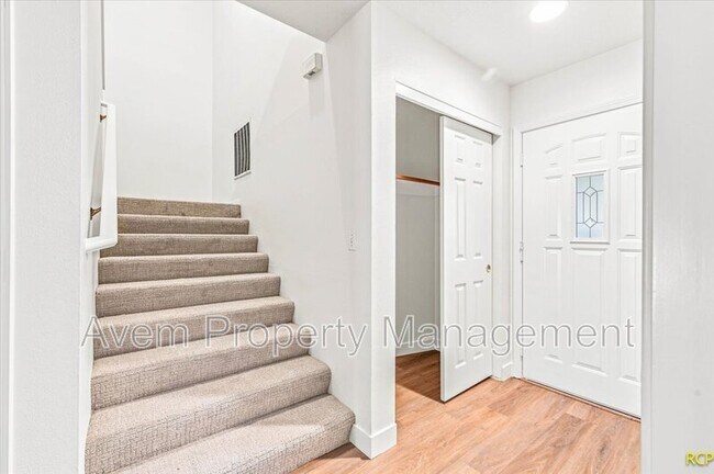 Foto del edificio - 3978 SW Pinewood Way