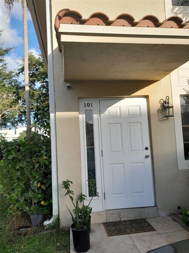 9894 Hammocks Blvd Unit 10155, Miami, FL 33196 Condo for Rent in
