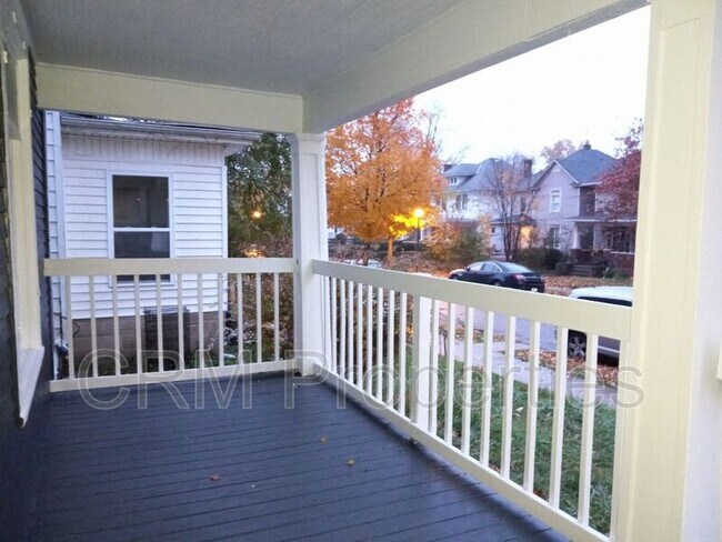Foto del edificio - 3217 Webster St