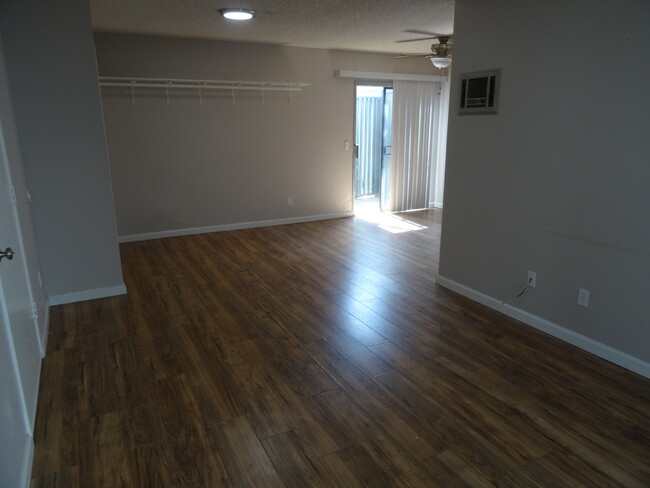 Foto del edificio - 4914 67th St