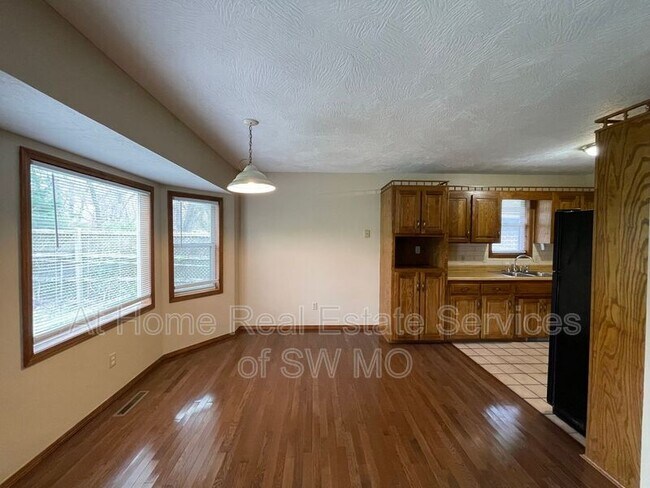 Building Photo - 1406 S Arcadia Ave