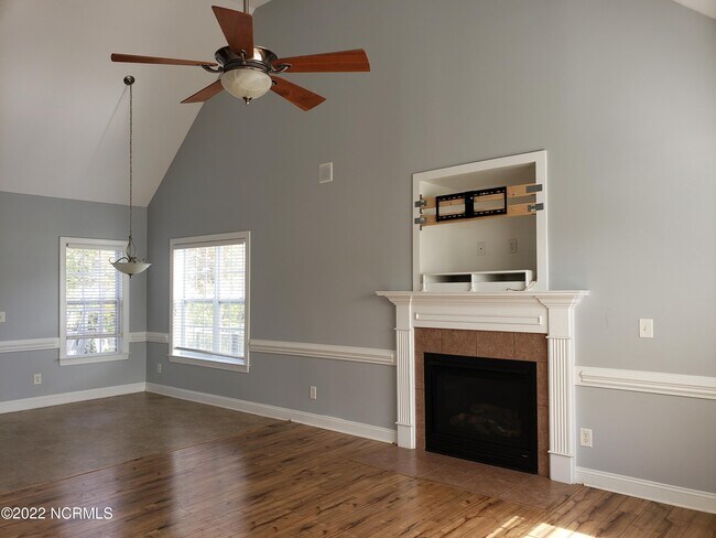 Building Photo - 2703 Gregory Ct