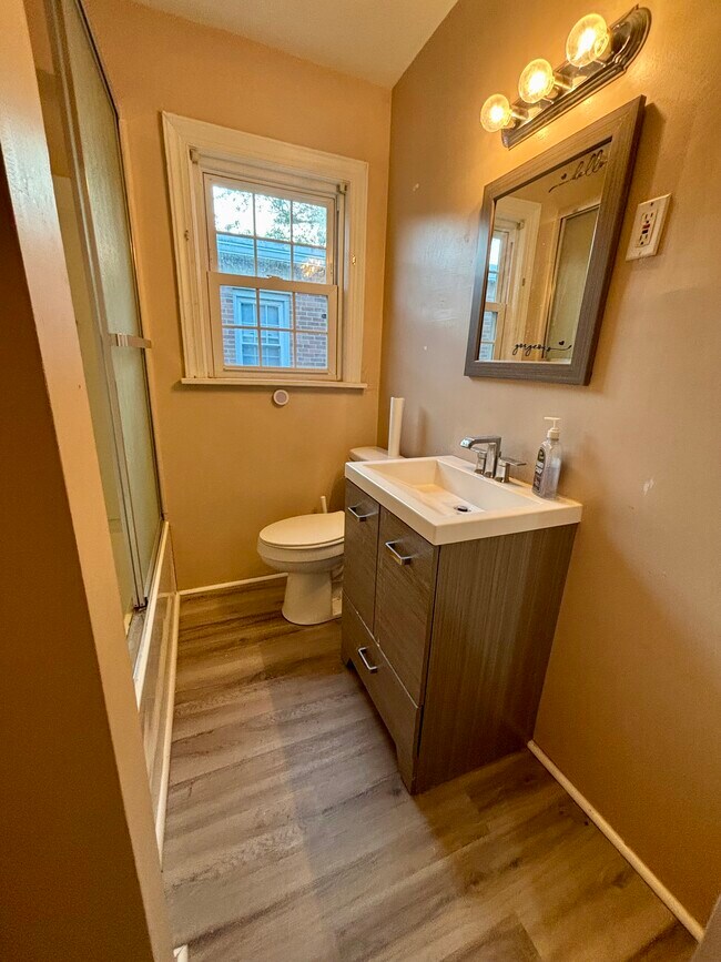 Bathroom - 2228 Crescent Rd