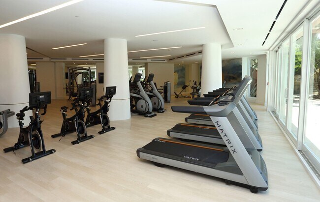 Foto del edificio - 1030 Seminole Dr