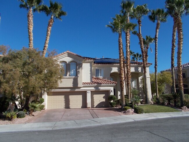 Foto del edificio - Stunning Fully Remodeled Luxury Home in Peccole Ranch