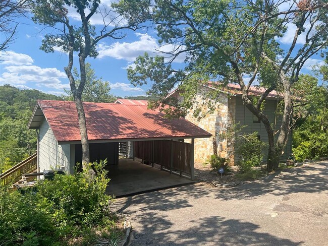 Building Photo - 970 Live Oak Cir
