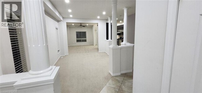 Photo du bâtiment - 276 Countrystone Crescent