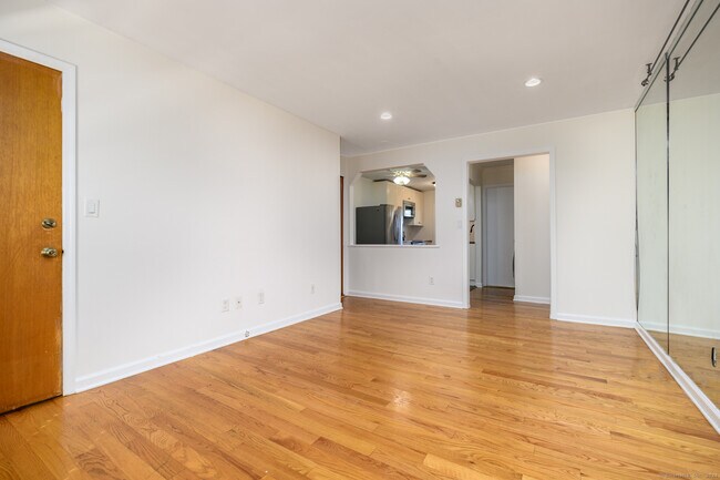 Building Photo - 120 Columbus Pl