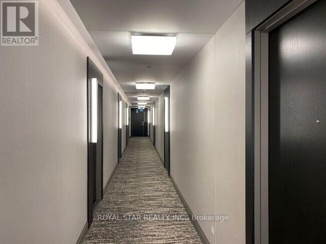 Photo du bâtiment - 4208 Dundas St W