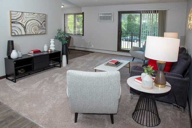 Building Photo - Eagan Place