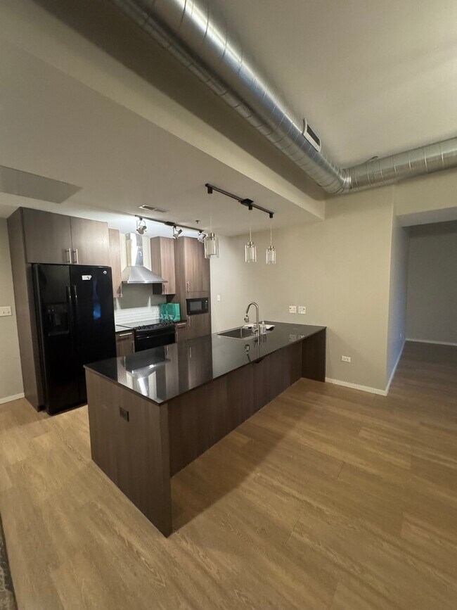 Foto del edificio - 211 W Scott St