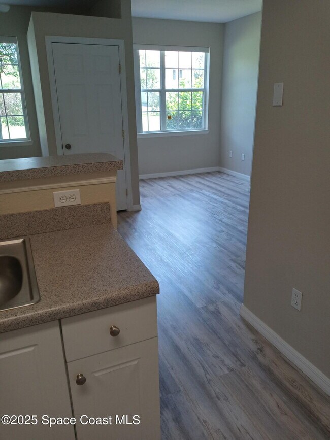 Building Photo - 1777 Sophias Dr