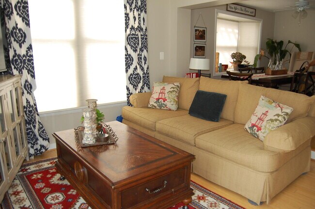 Foto del edificio - 673 Red Cedar Rd